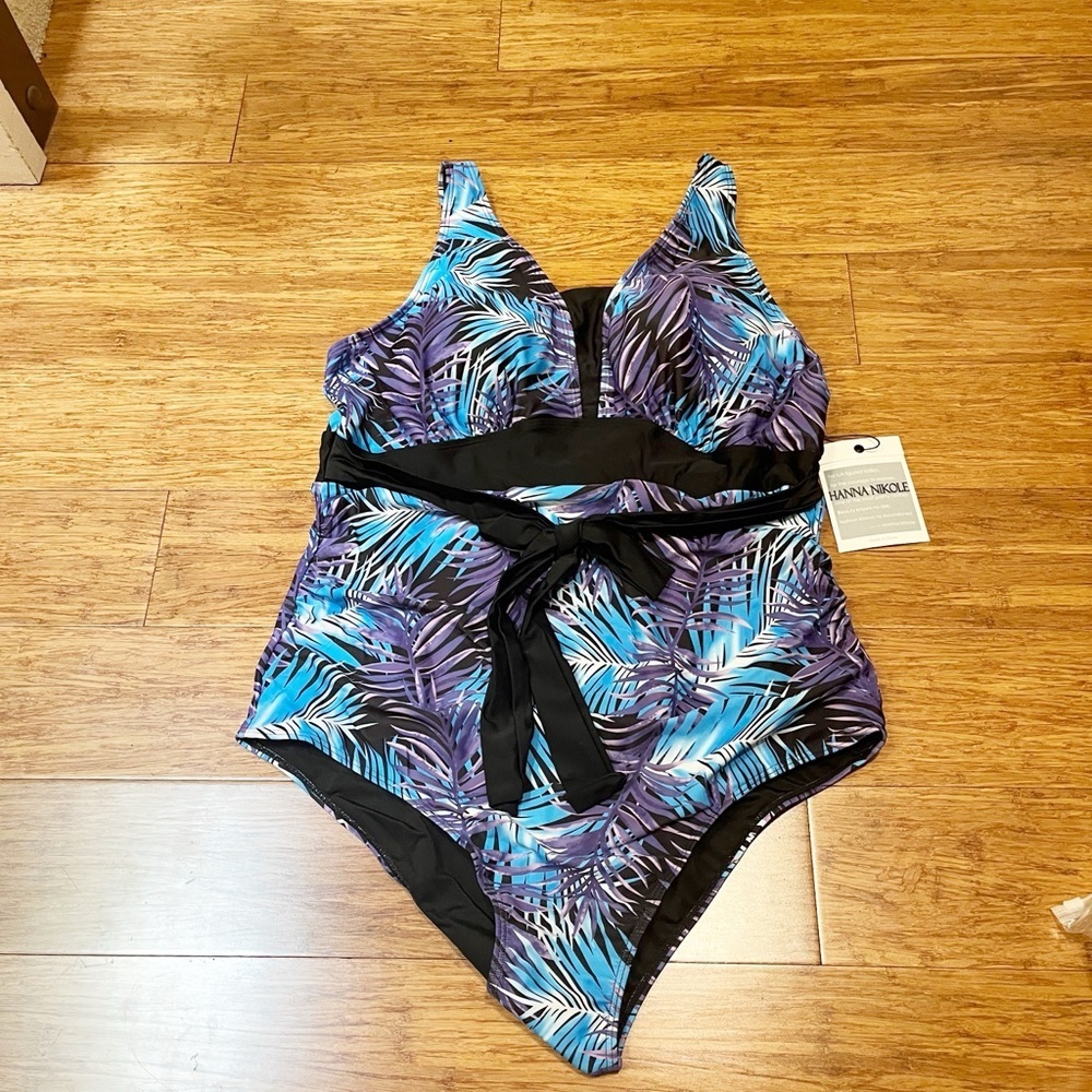 NWT! One Piece Tummy Control Blue Purple Leaf Swimsuit w Black Waist Tie. Sz. 20 - Picture 7 of 13